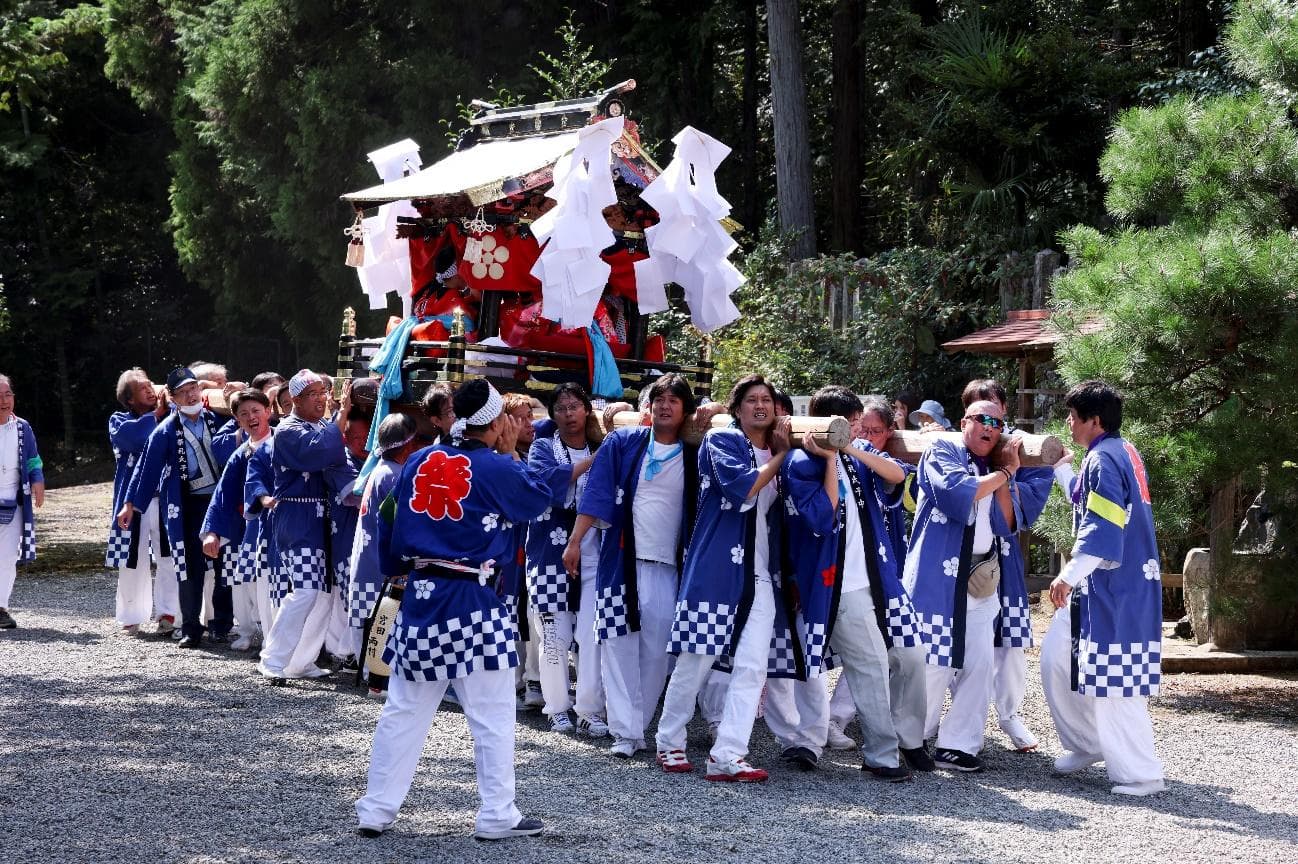 Kawauchi Tatanui Shrine Festival