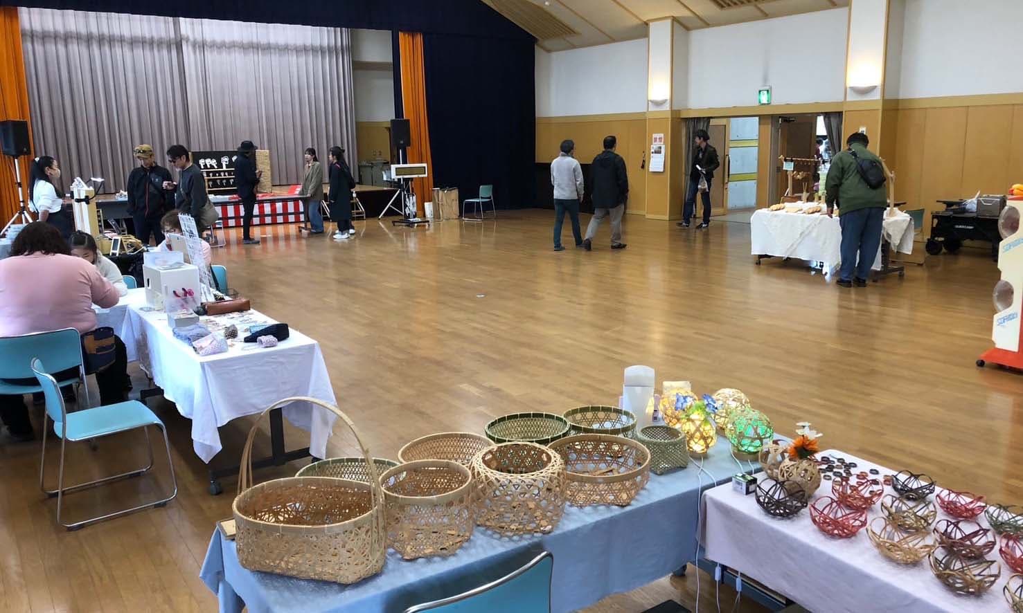 さとやマルシェ