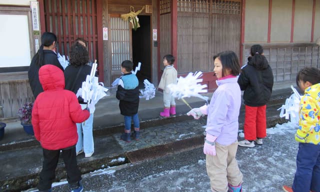 こども行事「狐がえり」（川原自治会）