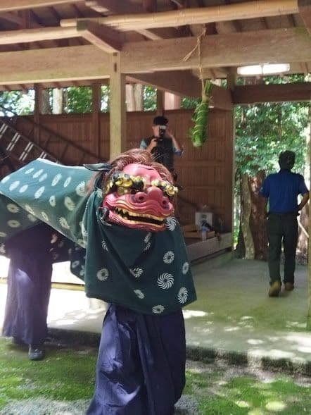 当野のお当「振る舞いのちまきかぶり」