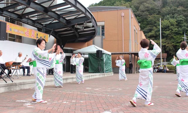 謡(うた)と踊りの祭典