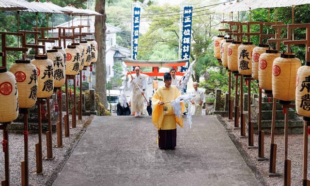 諏訪神社の祭礼（西岡屋自治会・東岡屋自治会共催）