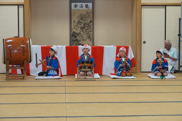 Kushiisimado Shrine Festival
