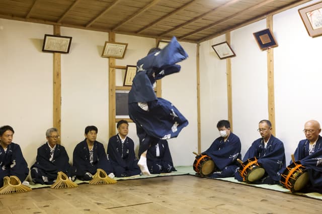 住吉神社蛙おどり