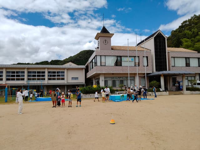竹でつくる水鉄砲で遊ぼう