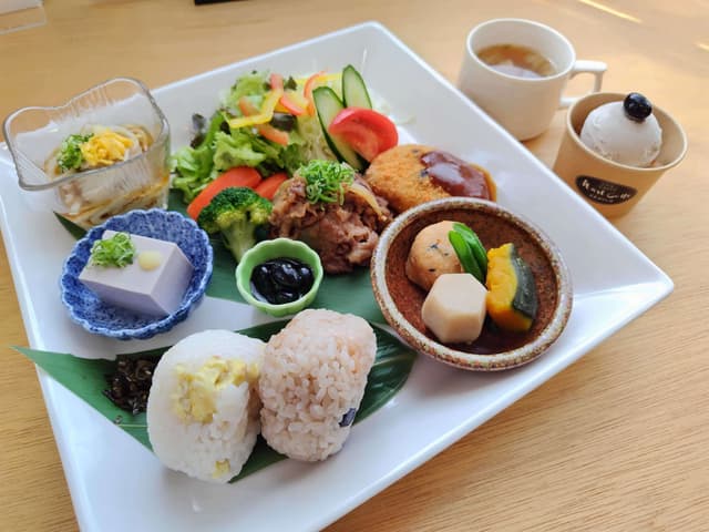 Sale of Tambasasayama Autumn Delicacies Plate