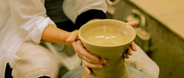 『陶泊』 ~850年続く焼物の郷で陶芸家の工房に泊まる~